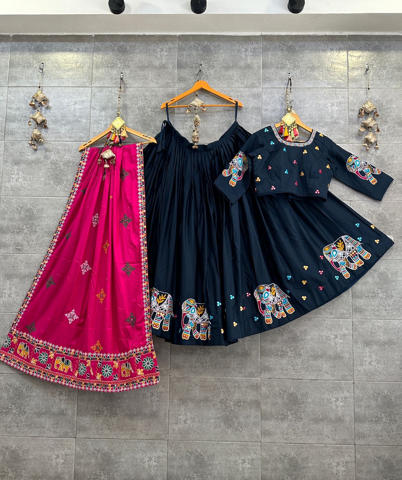HathiRaja Traditional work Chaniya Choli