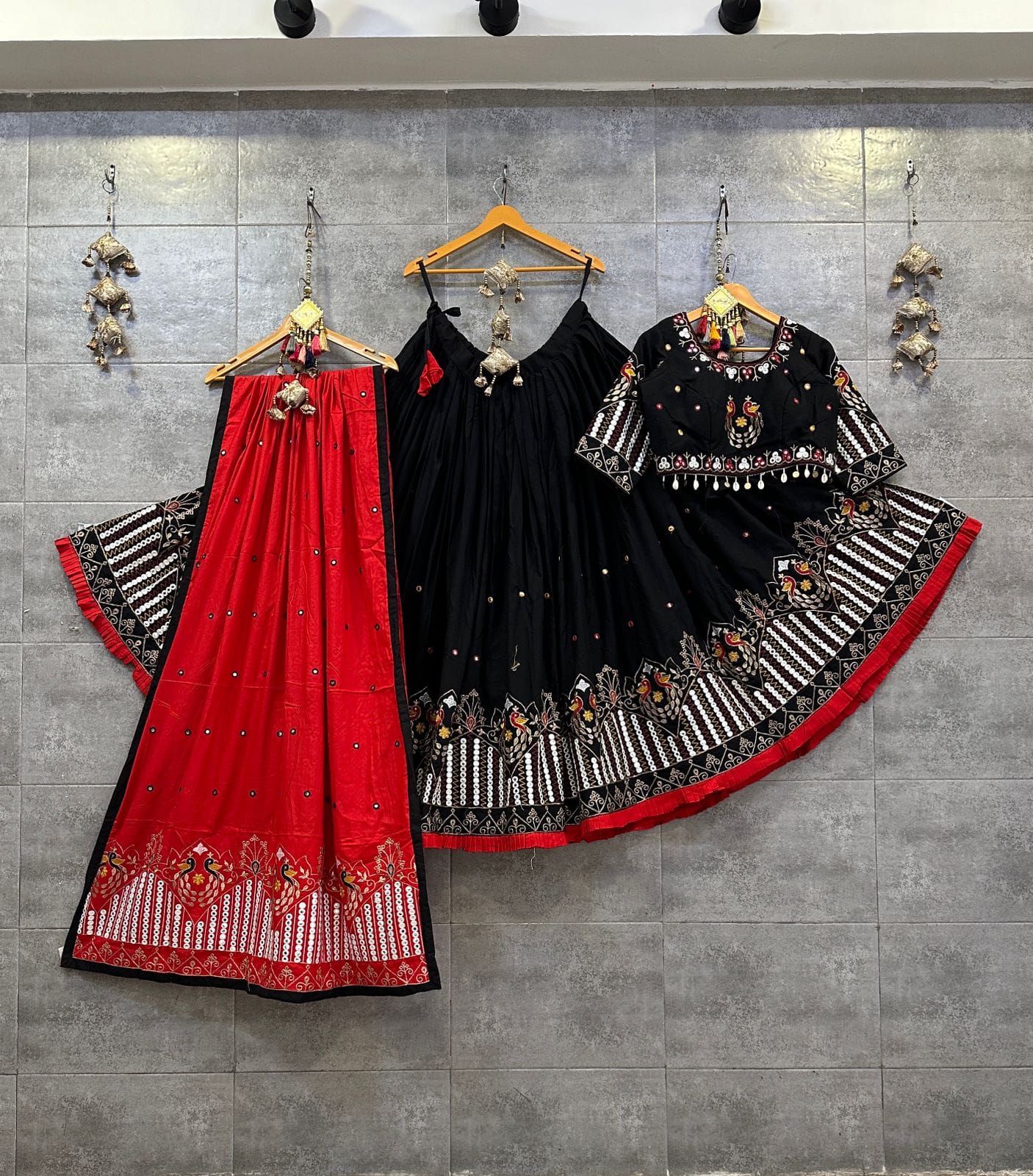 Double Mov Red lining Pair